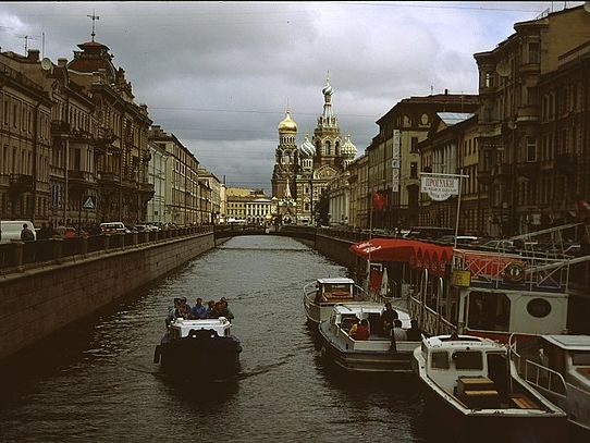 Kanal mit Blutkirche