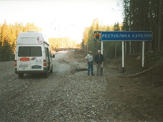Schotterstraße in Karelien 