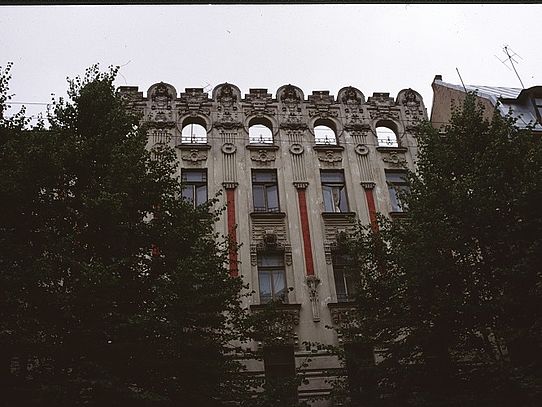 Art deco house front